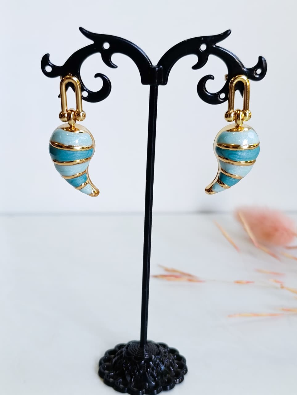 AROS DISEÑO ABSTRACTO EN ACERO QUIRÚRGICO